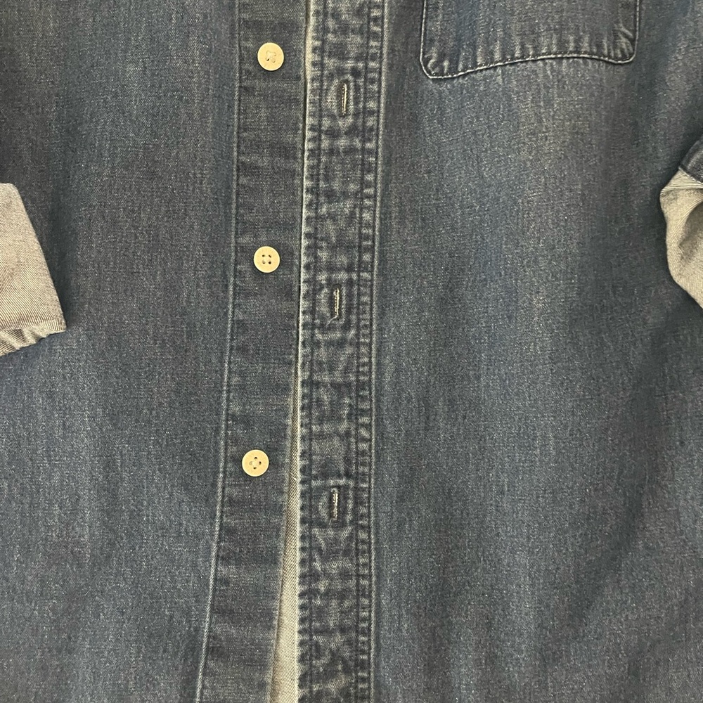Kate Spade Casual Denim Button up Shirt. Size 6 - Picture 4 of 8
